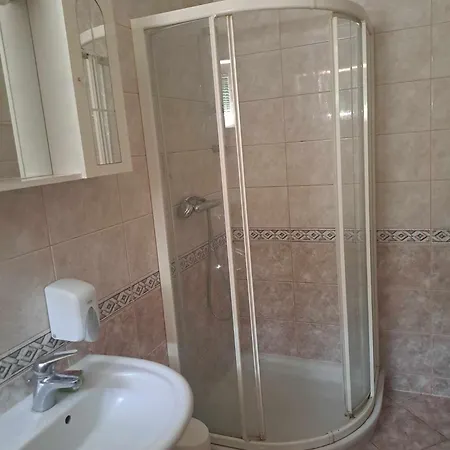 Guest house Gostisce Kuzner Pri Makedonki